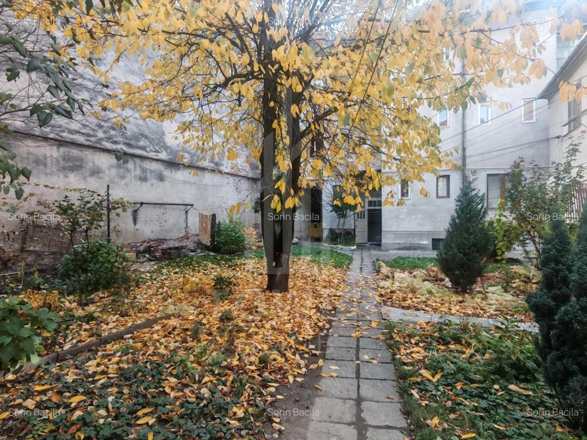 De inchiriat apartament 3 camere etajul 1 zona ultracentrala. - 9