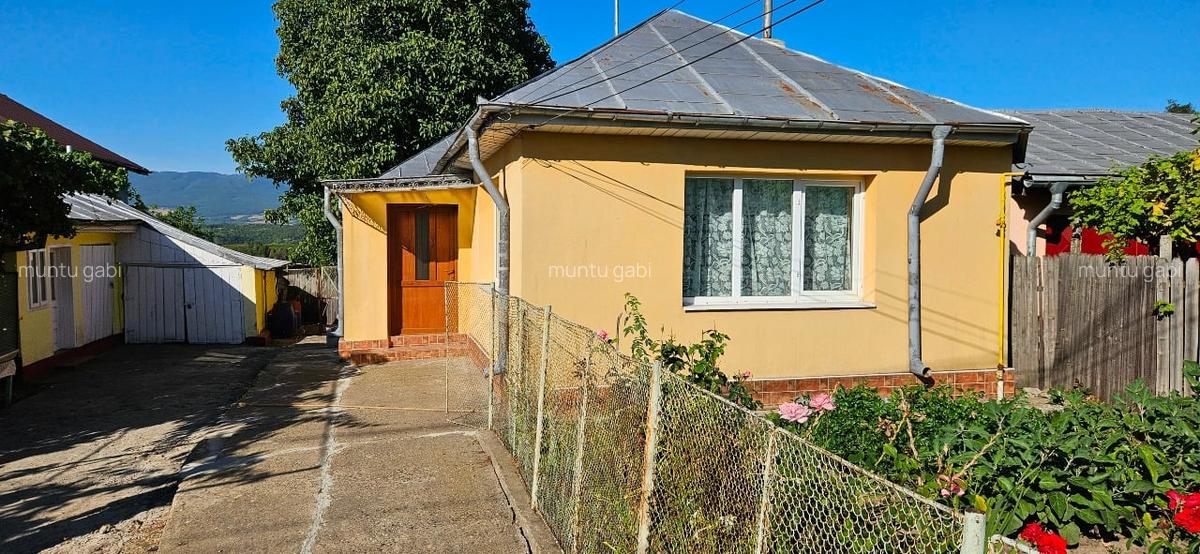 Casa  caramida +teren ultracentral oras Panciu - 1