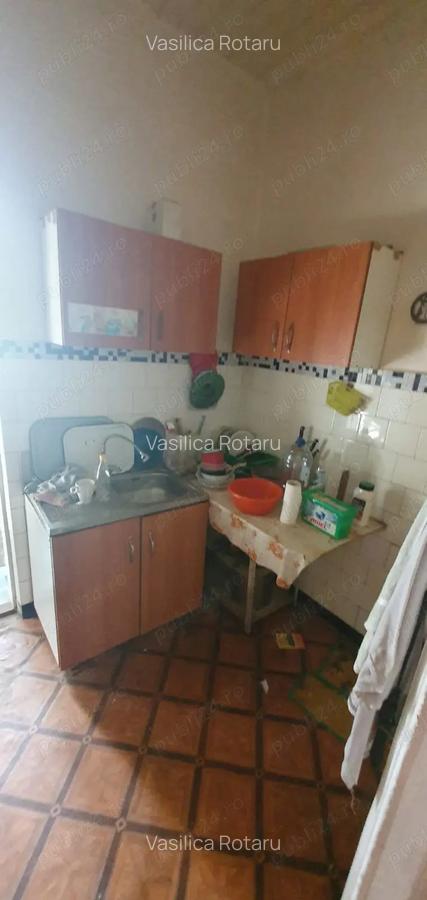 Casa 150mp, teren 2000mp, garaj, 3 anexe central Ologeni, Ph. - 5