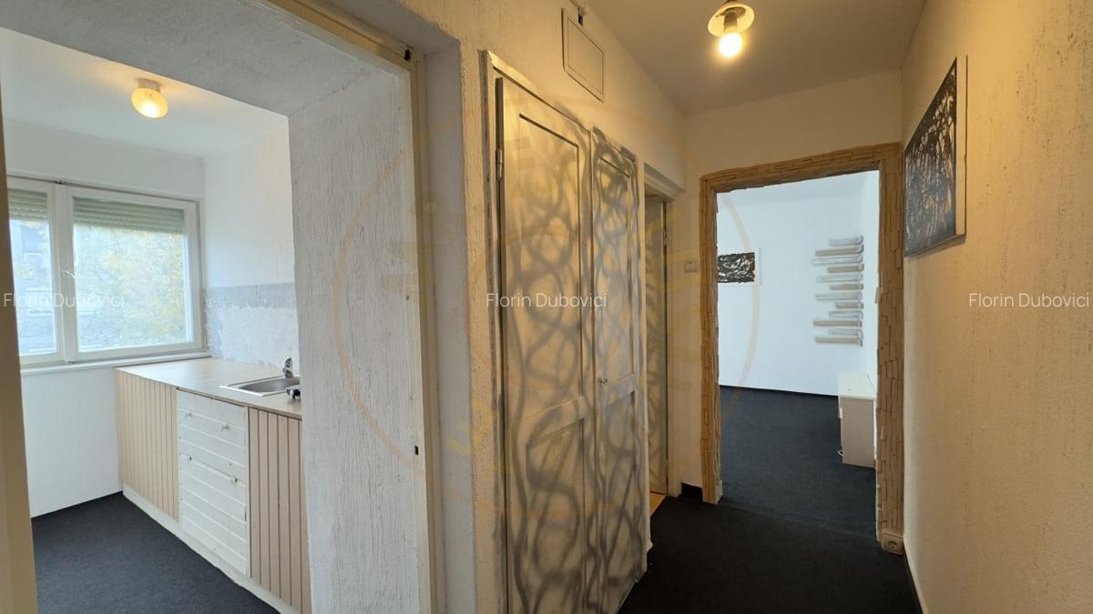 Oportunitate! Apartament 3 camere, Str. Ignisului Nr.24, Etaj III - Carei - 4