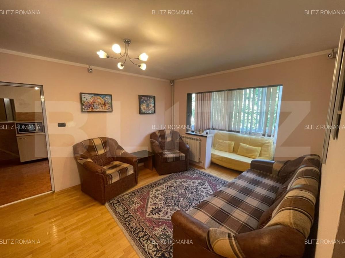 Apartament cu 2 camere, Foarte Spatios, Zona Superba - 2