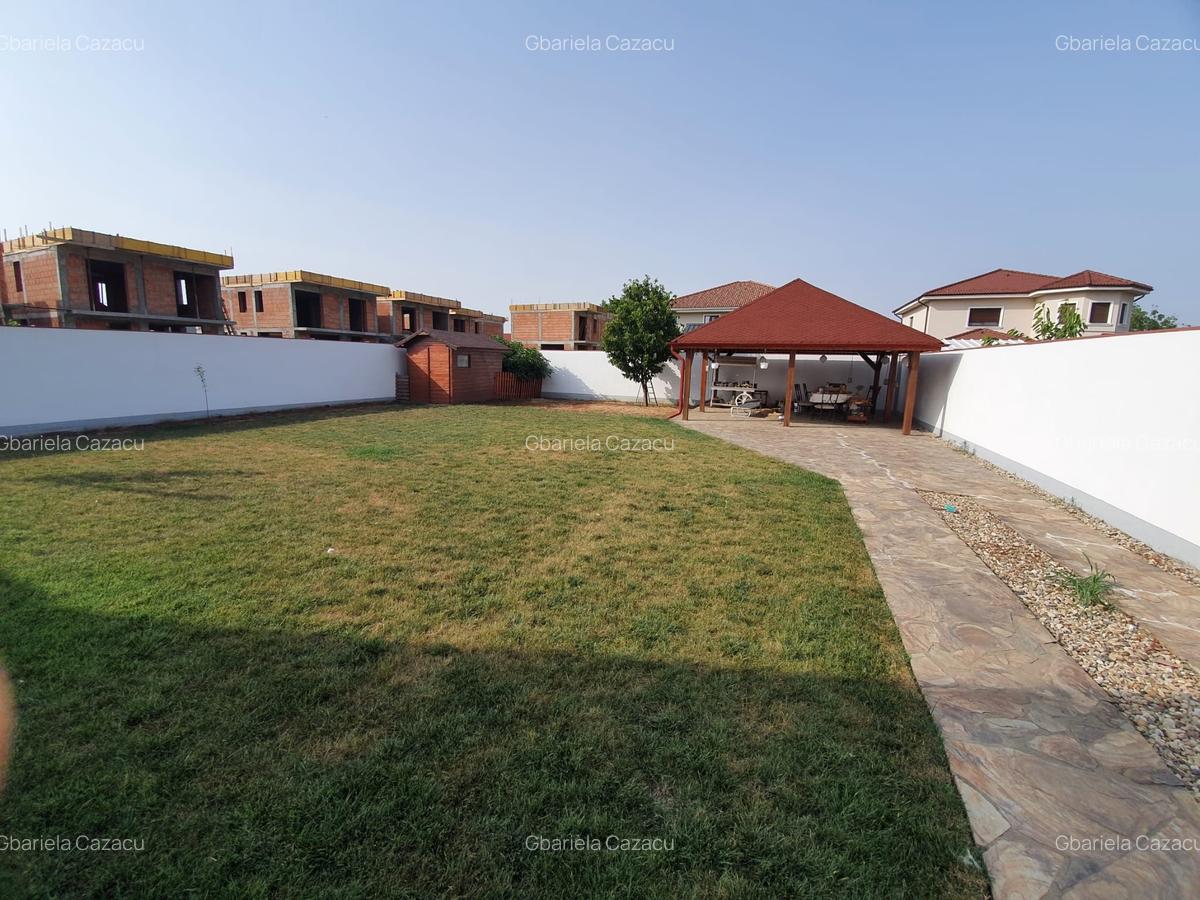 Casă cu 6 camere în Dumbrăvița - 10