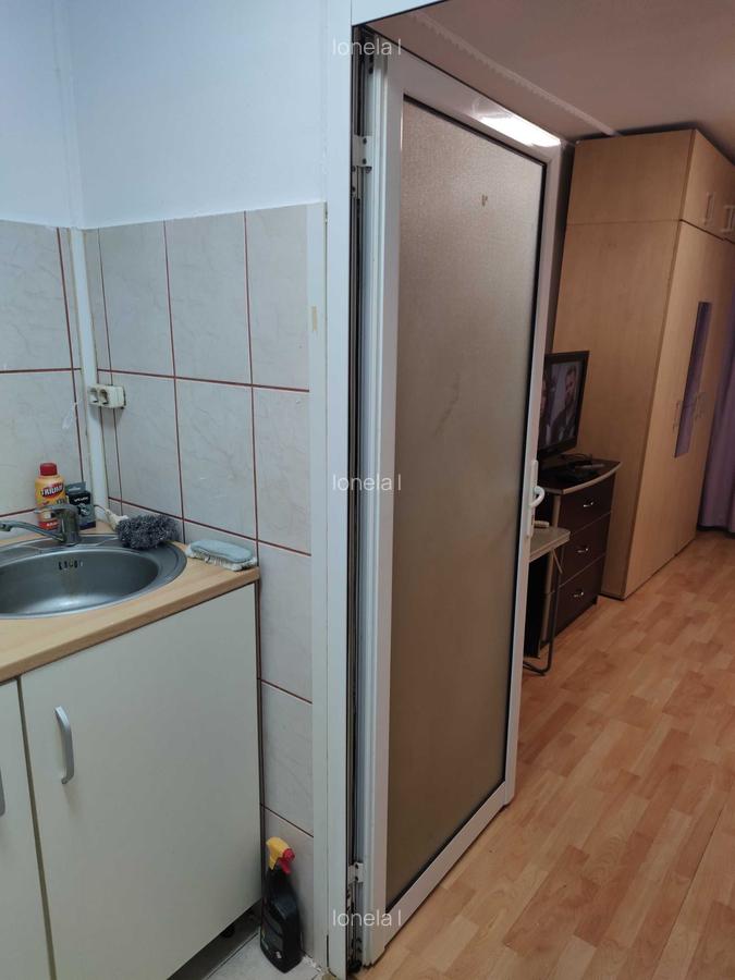 DRISTOR - ZONA FIZICIENILOR - Garsoniera  20 mp - BLOC ANVELOPAT - 8