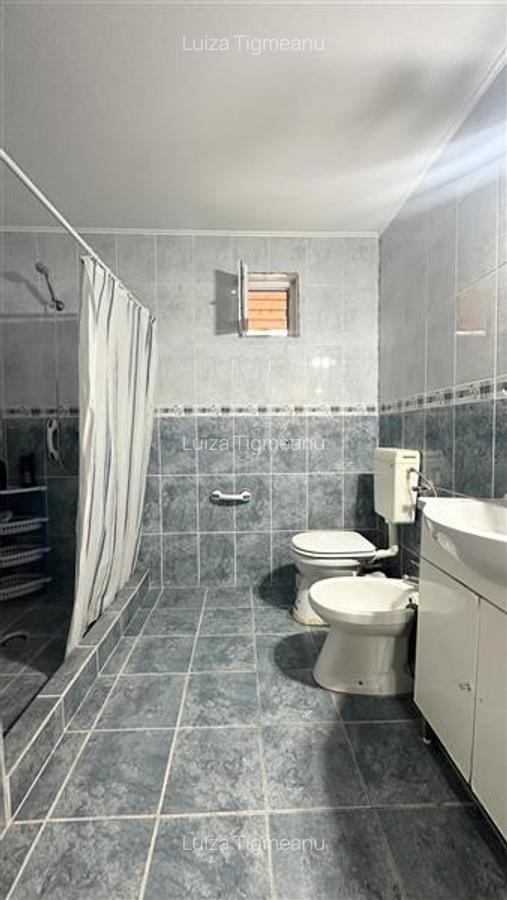 Casa de vanzare in Poiana cu Teren de 350 mp - 15 Casa de vanzare in Poiana cu Teren de 350 mp - 15