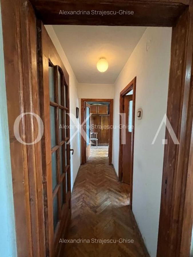 SX533 Dacia, Apartament 3 camere - necesita renovare - 2