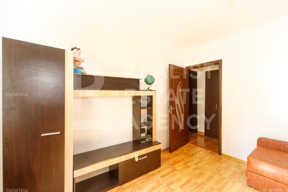 Vânzare, apartament, 3 camere, etaj 1, Str. Cristea Mateescu - 12