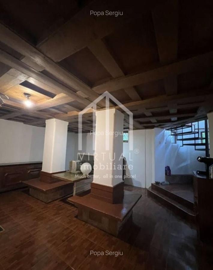 Casa formata din 2 apartamente, 2 garaje,  3 bai - zona Trei Stejari - 17