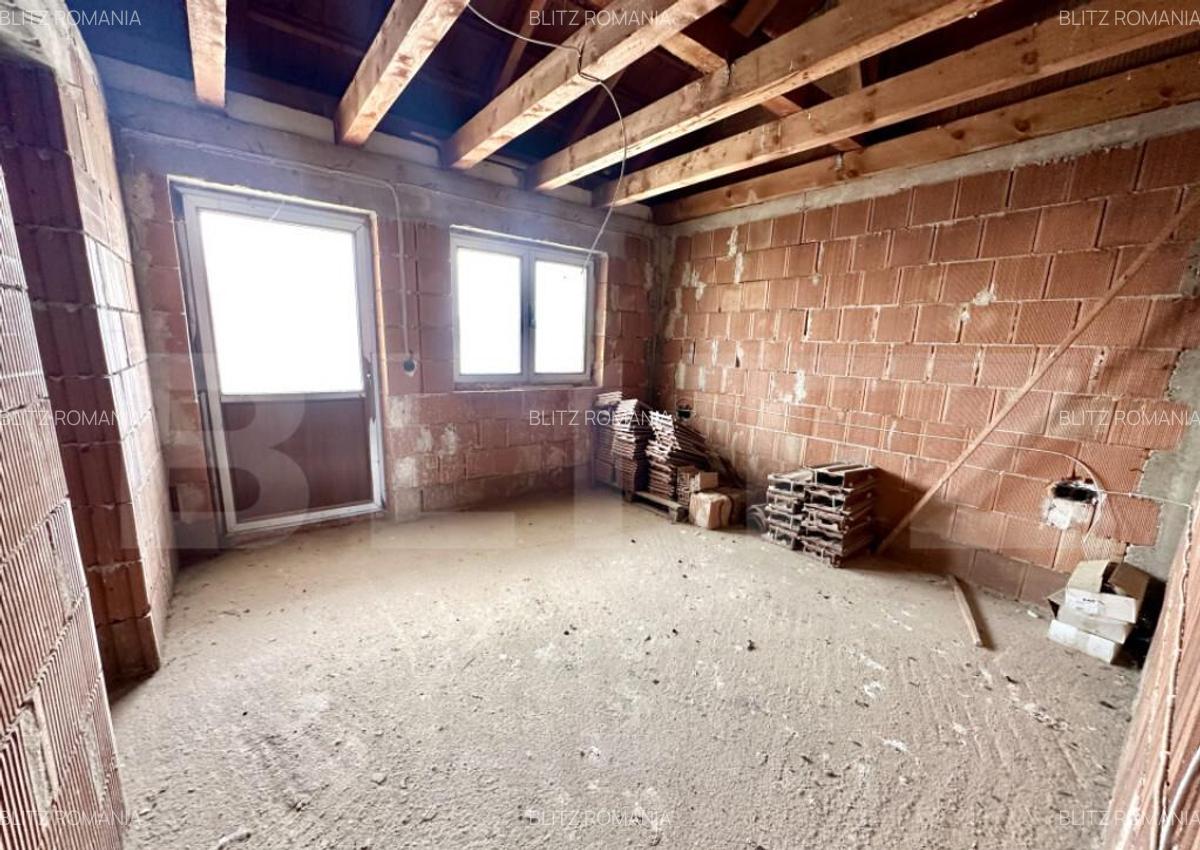 Casa spatioasa cu 5 camere,interior la rosu,423 mp teren,Mic - 5