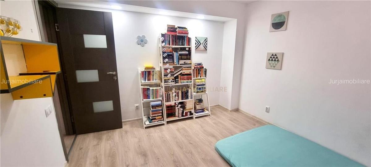 APARTAMENT 4 CAMERE STRADA TASNAD MANASTUR - 12 APARTAMENT 4 CAMERE STRADA TASNAD MANASTUR - 12