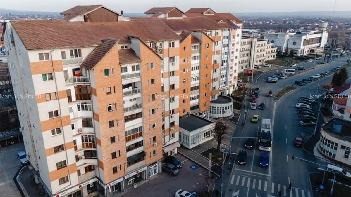 Apartament 3 camere de vânzare în Târgu Jiu, strada Republicii - 3
