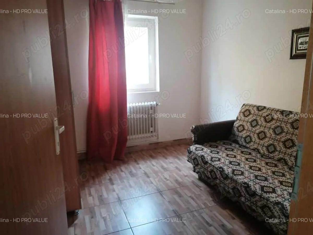 Apartament 3 camere, decomandat, str. Aurel Vlaicu - HATEG - 4