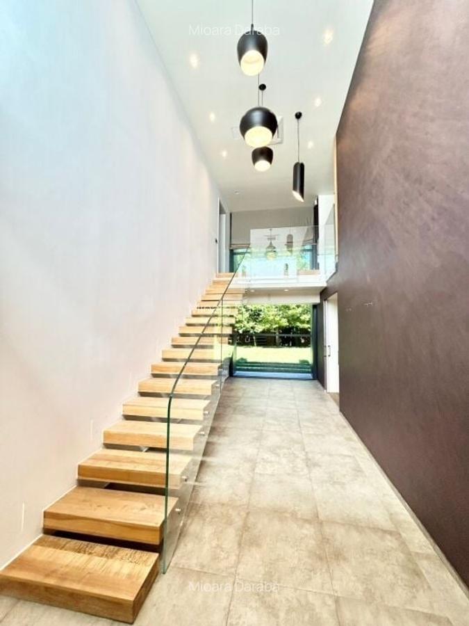 Villa with modern architecture, heated pool, 1000sqm yard, Iancu Nicolae area - 14