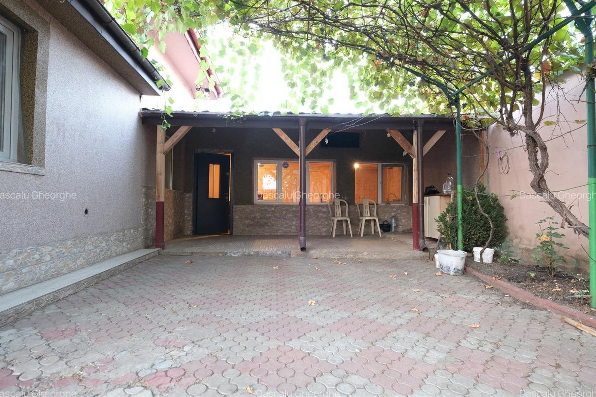 TEI TOBOC - Petricani, casa exceptionala din caramida, 4 camere si 200 mp. teren - 2