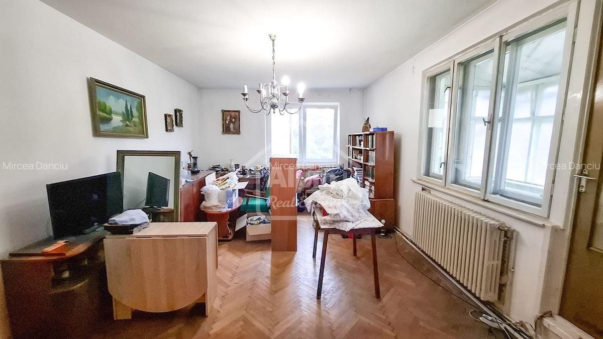 Apartament cu 3 camere decomandat în Blumăna - 11