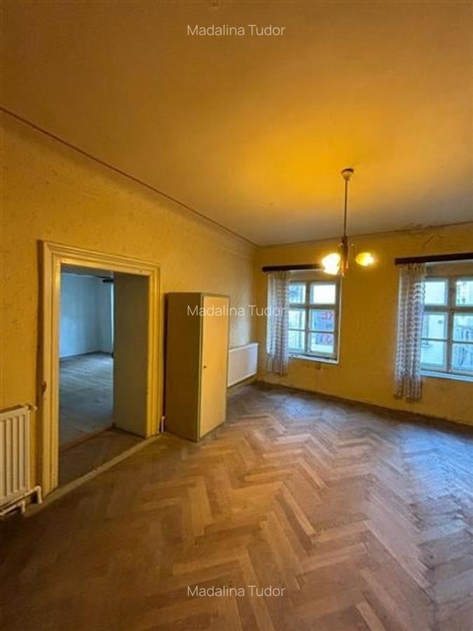 Apartament cu 3 camere semidecomandat în Centrul Istoric - 2