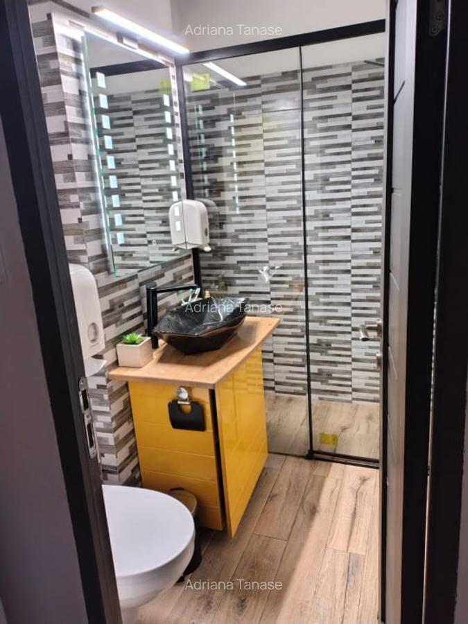 Apartament cu 3 camere decomandat în Astra - 19