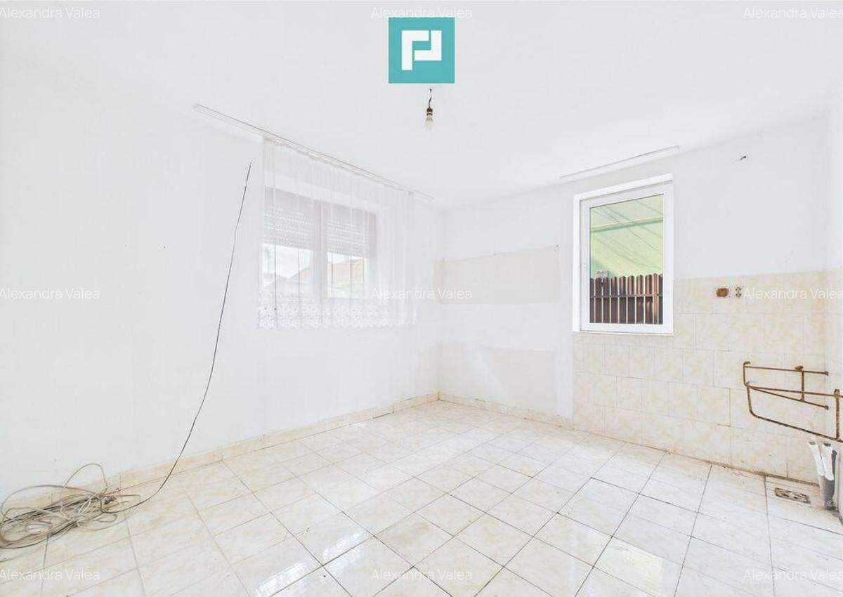 Casa de inchiriat in zona UTA - 11