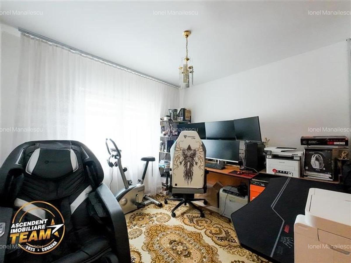 LIVE!Decomandat,pe 4camere,zonare linistita,compozitie frumoasa,facilitati, Leni - 6