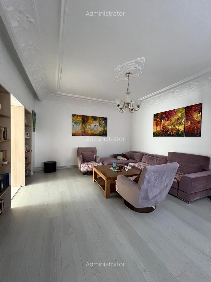 8133  Casa 5 camere Centru - 2