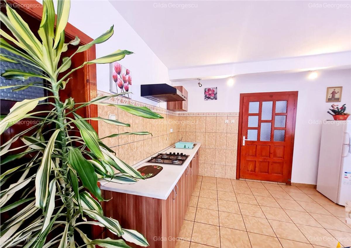 FILM! Pensiune in decor de poveste, loc de istorie si legend - 5