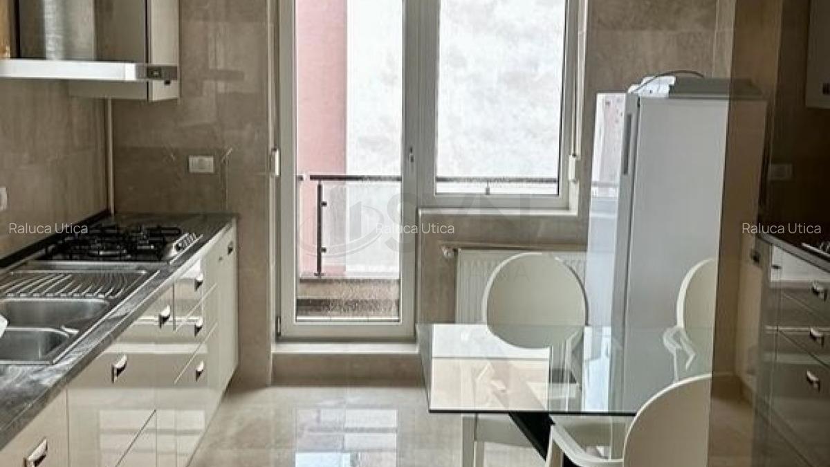 Apartament cu 3 camere decomandat în Herăstrău - 10