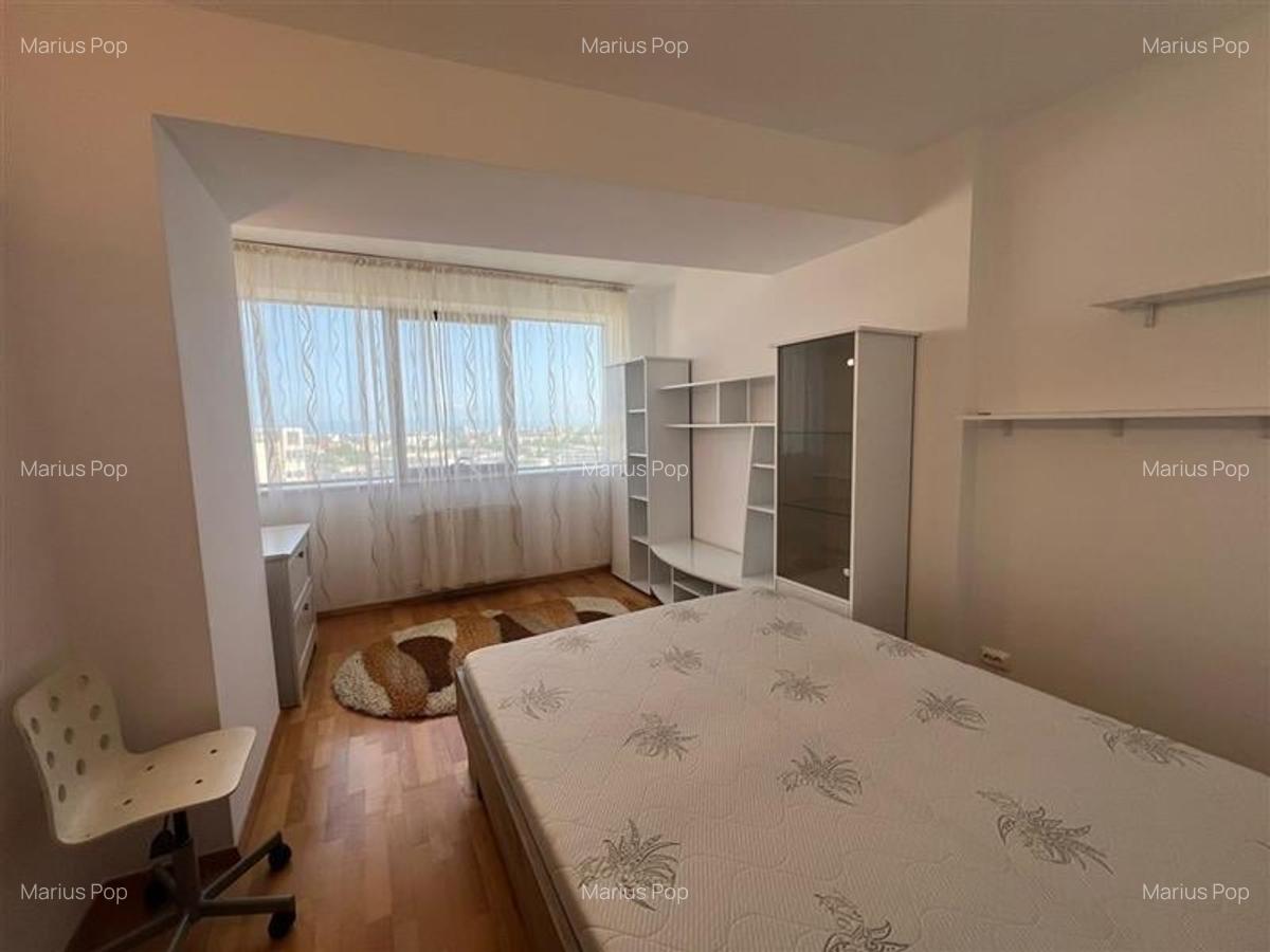 Apartament cu 3 camere decomandat în Centrul Civic - 3