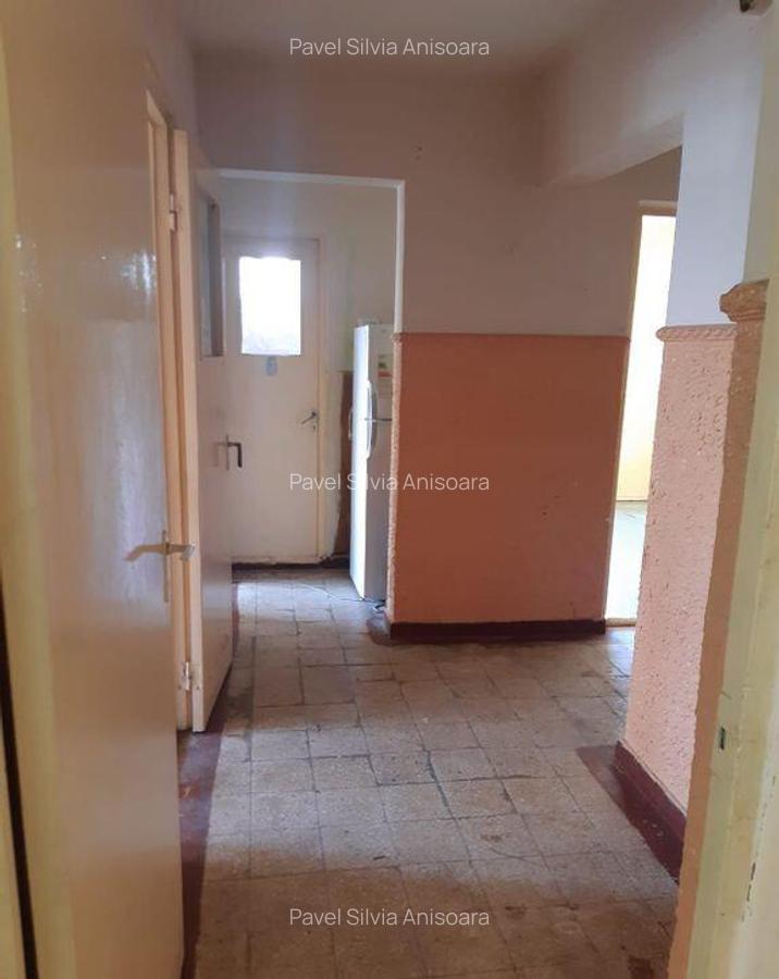 Apartament 3 Camere Decomandat i^n Zona Baia Comunala,et 1 - 4