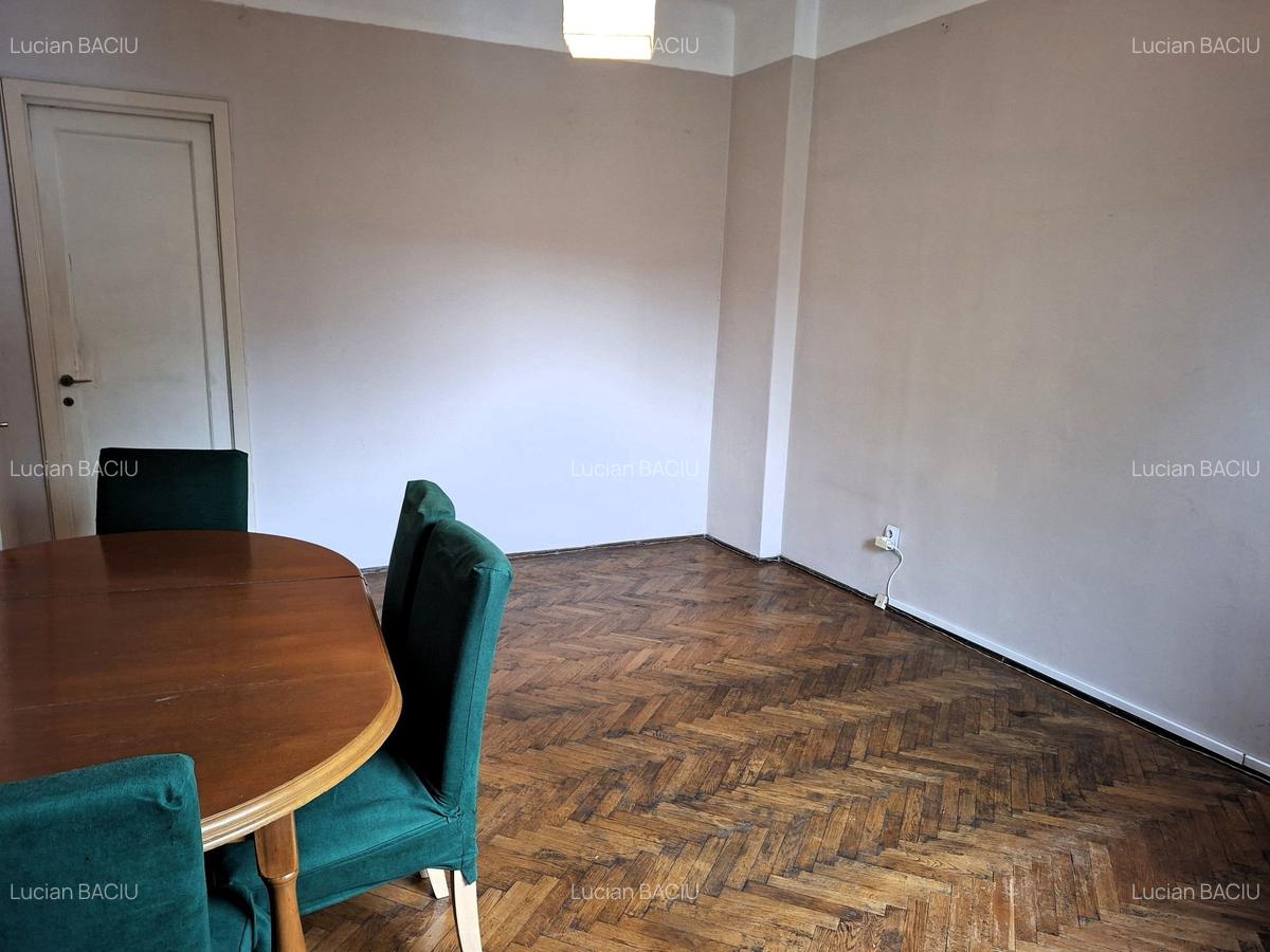 Apartament cu 3 camere in vila interbelica, de renovat - comision 0%! - 23