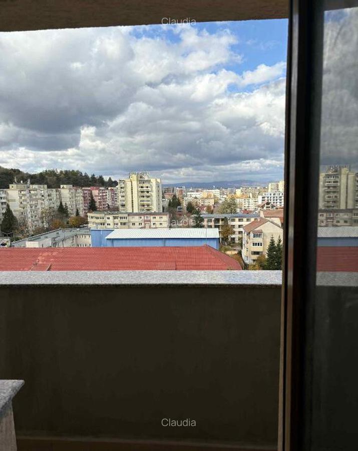 Apartament de 3 camere zona Calea Bucuresti(zona Liceul de Informatica - 10 Apartament de 3 camere zona Calea Bucuresti(zona Liceul de Informatica - 10