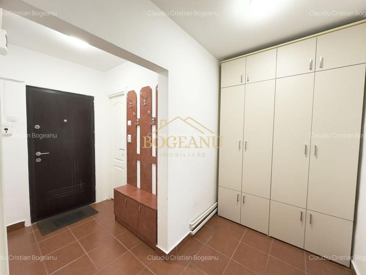 Apartament cu 3 camere semidecomandat, mobilat în Central - 11