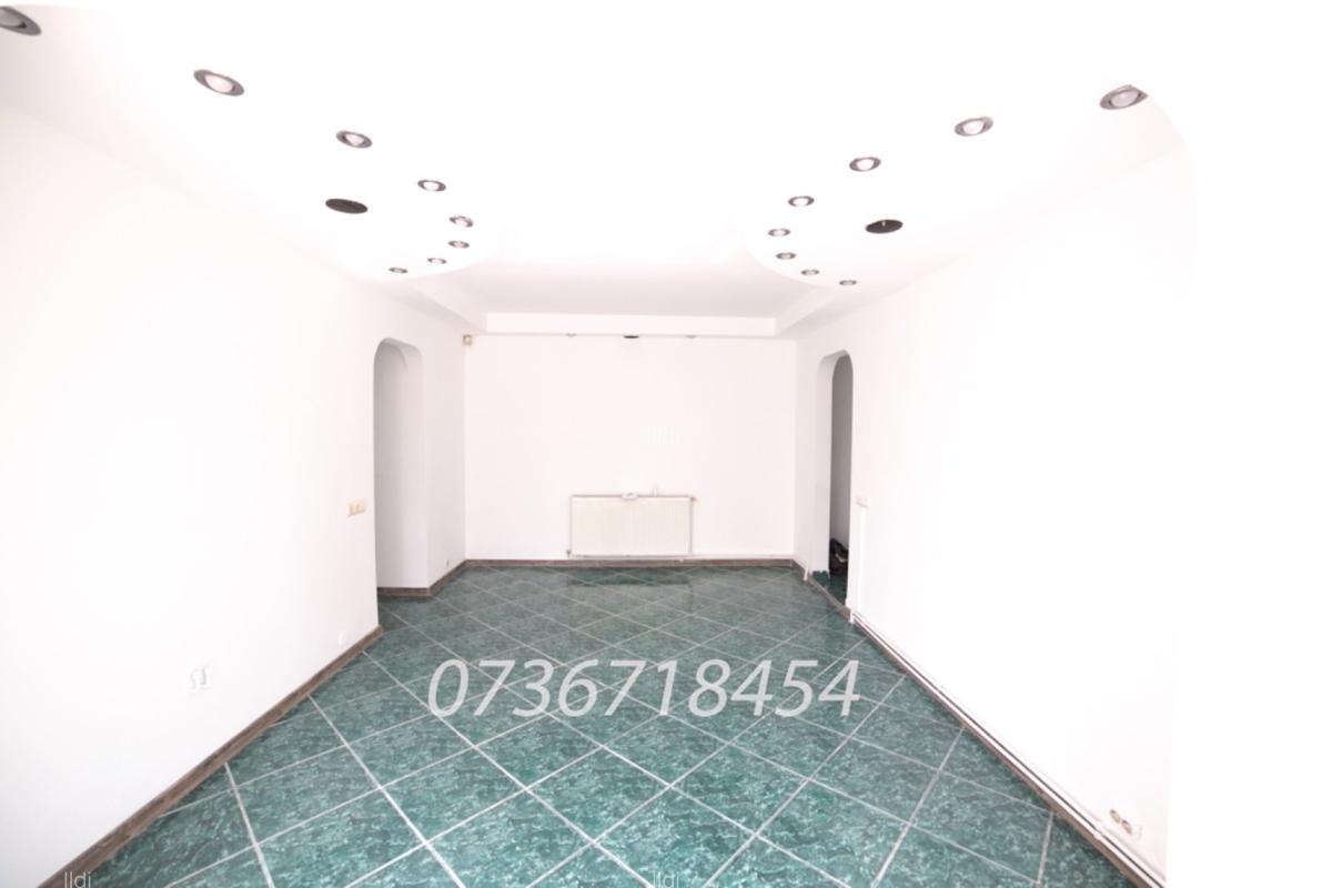 Spatiu comercial Centru , 55mp, 135000e - 2