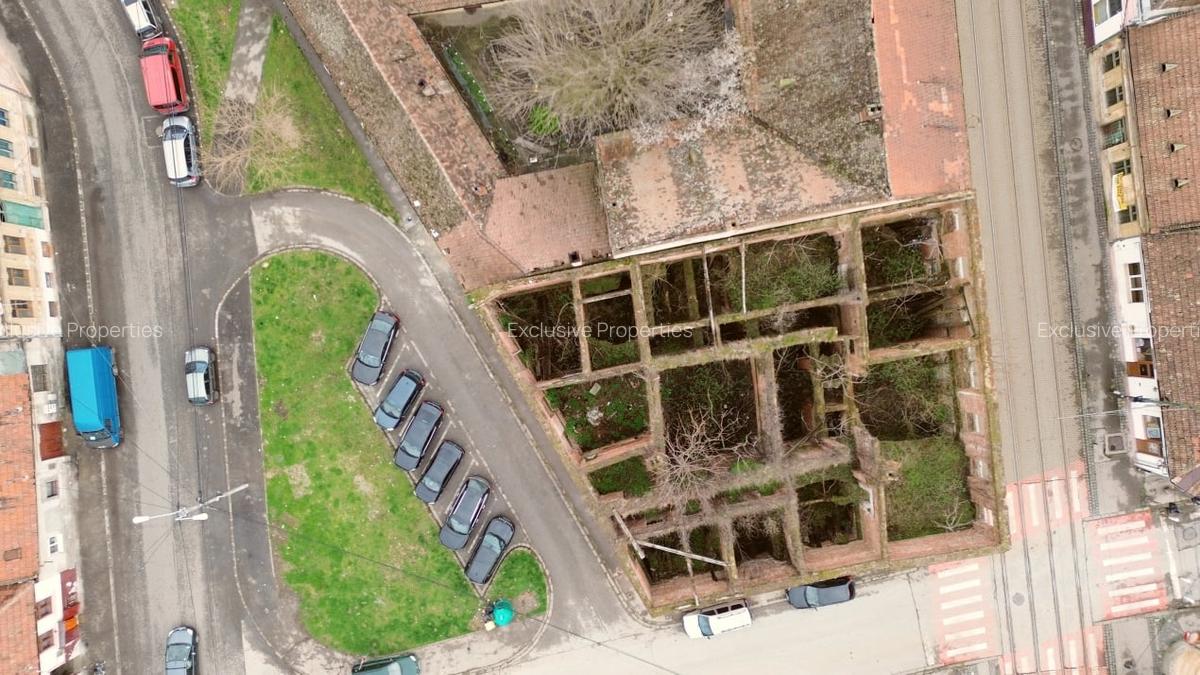 Cladirea Emblematica Trei Regi este acum de vanzare. Traian. - 2