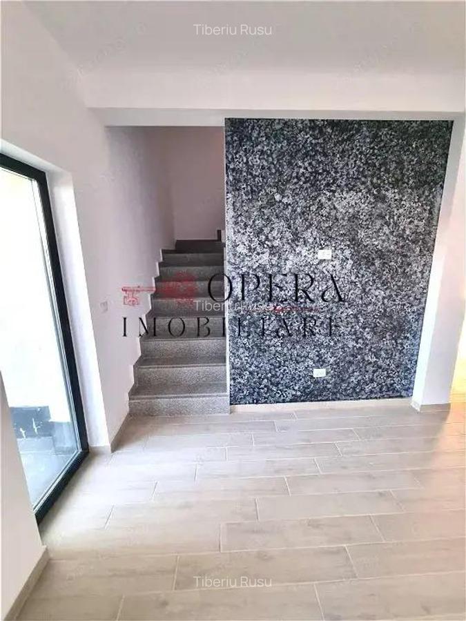 Casa Insiruita, 4 camere, de vanzare, zona Bucium - 1