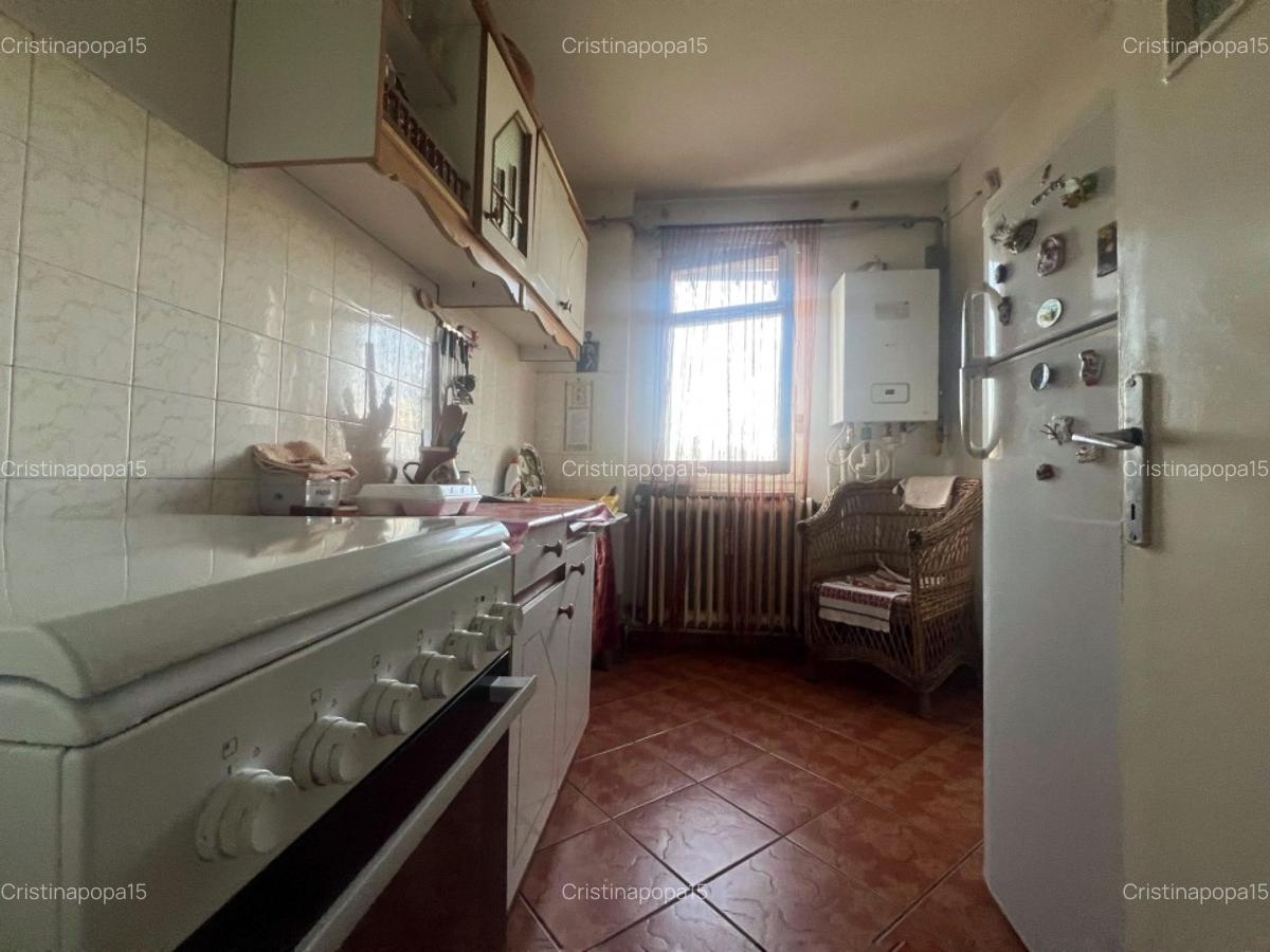 Apartament cu 2 camere, semidecomandat, situat in zona Podul de Piatra-Cantemir - 5