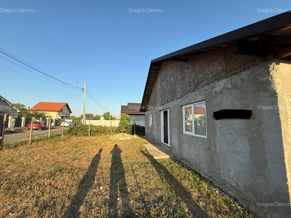 Casa la rosu, teren 900 mp, zona linistita - 2