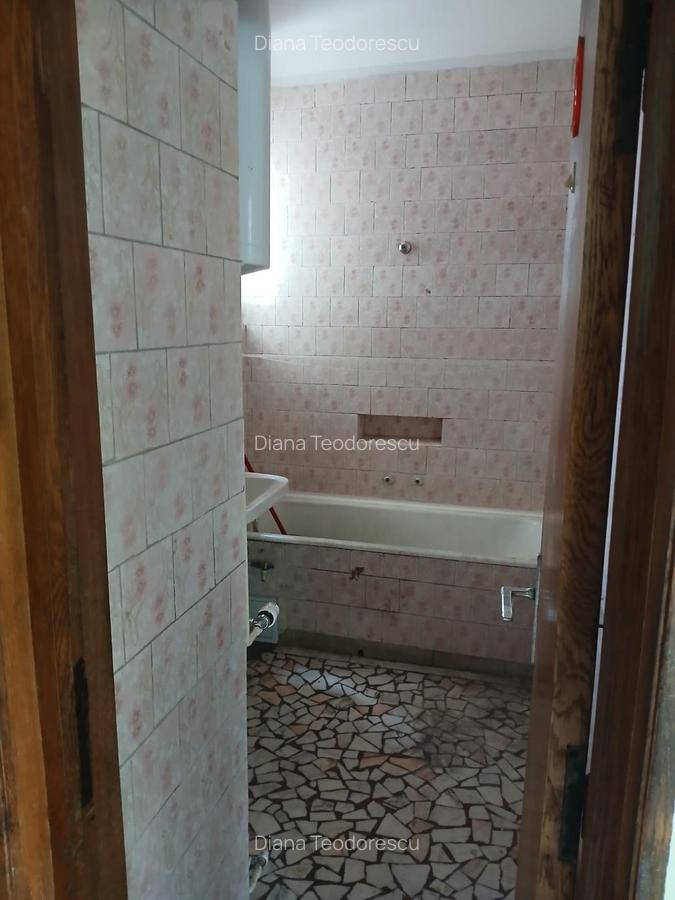 Apartament cu 4 camere decomandat în Cotroceni - 14