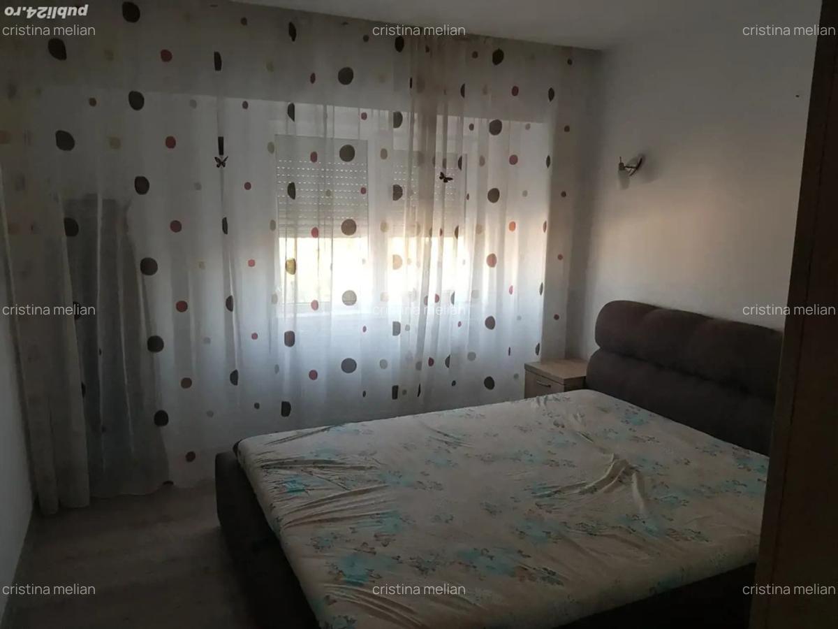 Inchiriez apartament cu 3camere - 5