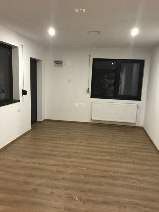 Casă cu 4 camere în Central - 11