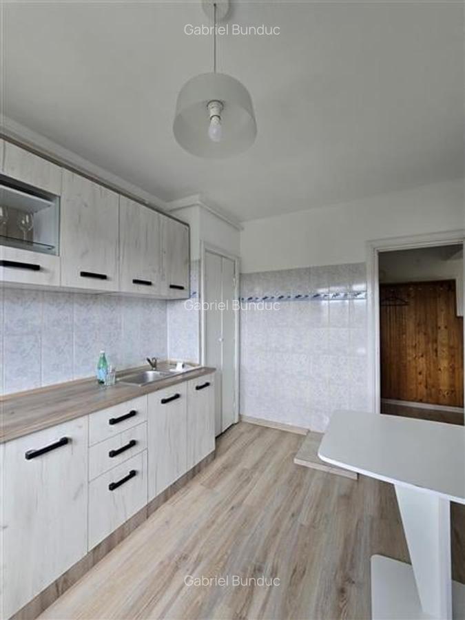 Apartament cu 3 camere decomandat în Gării - 1