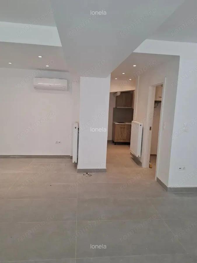 Spatiu comercial de inchiriat in zona Crangasi - 4