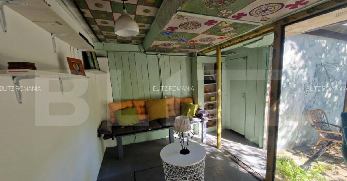 Casa in inima orasului, curte individuala, 3 camere, zona li - 13