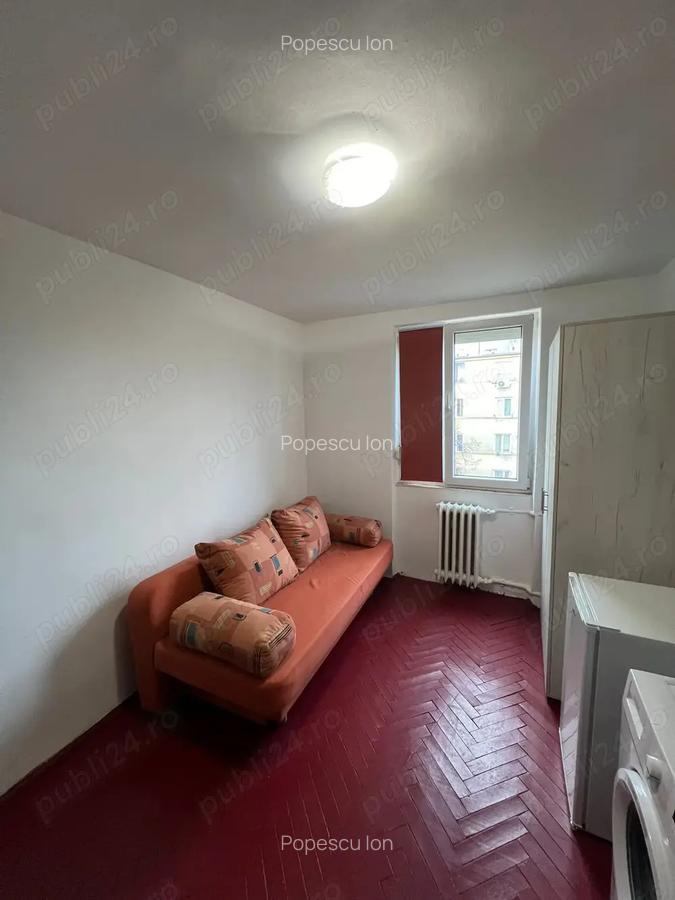 Proprietar, vand garsoniera zona Medicina - 2