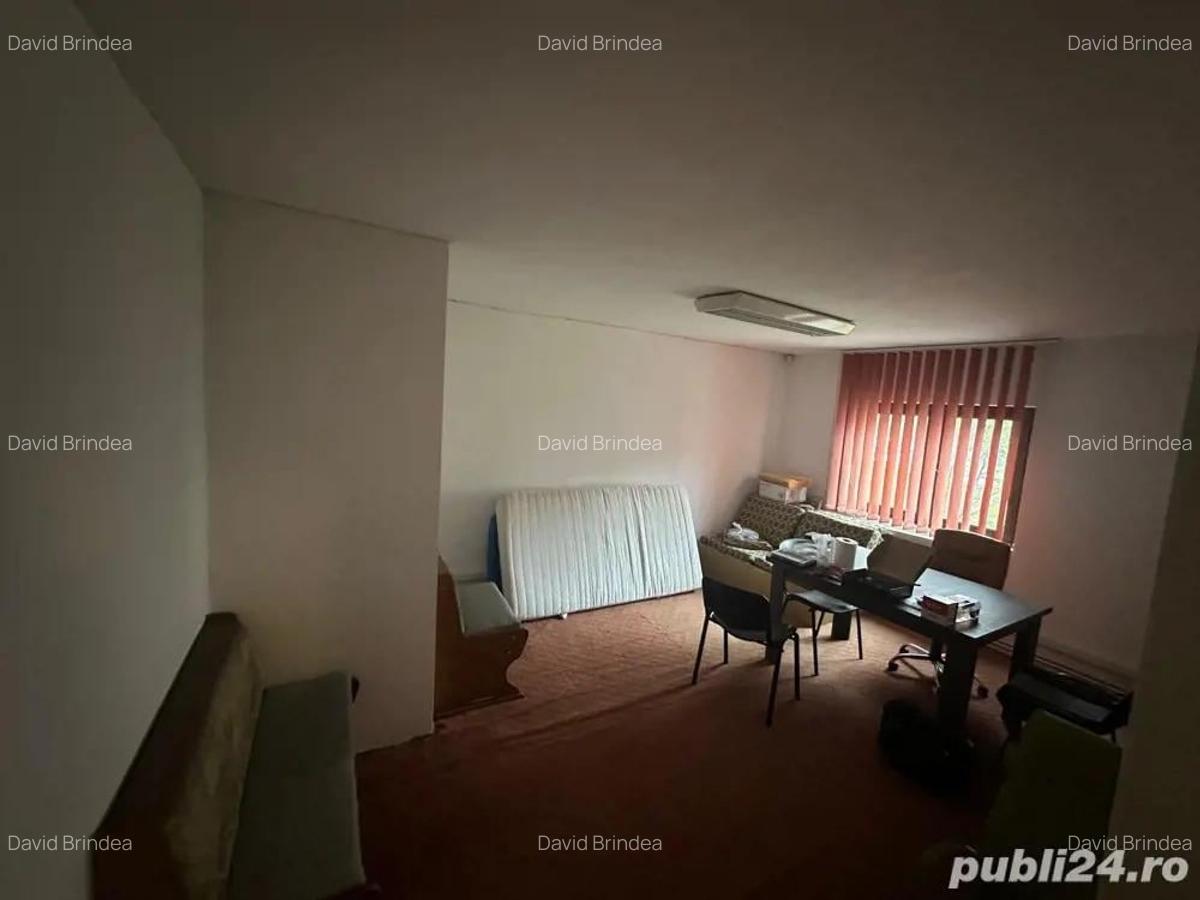 Vand Spatiu Comercial zona Centrala - 2