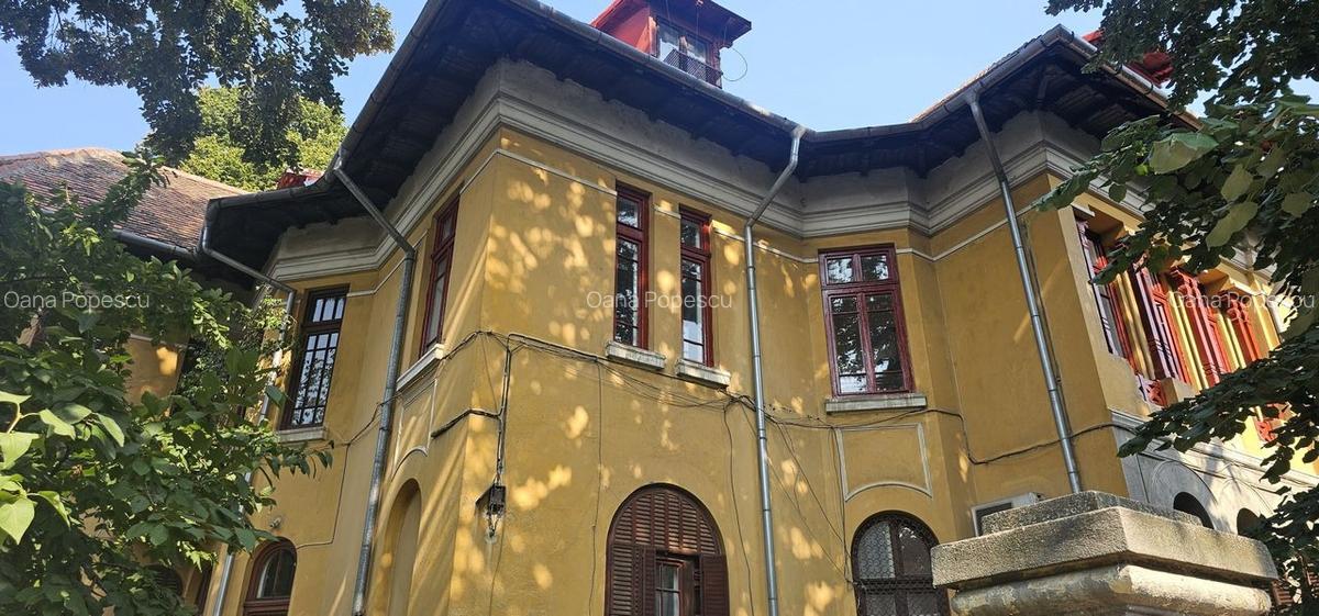 Cotroceni oportunitate amenajare mansardă și pod într-o vilă elegantă - 2