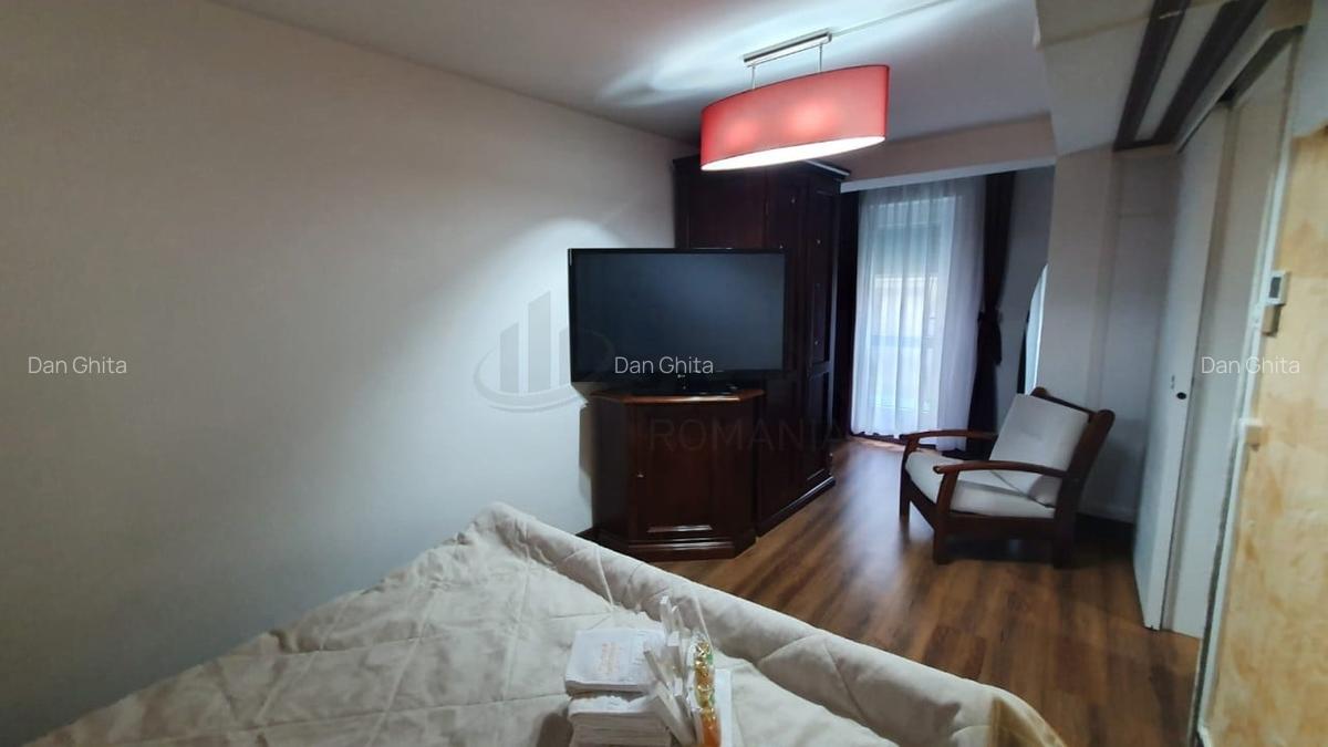 Apartament cu 4 camere decomandat în Băneasa - 8