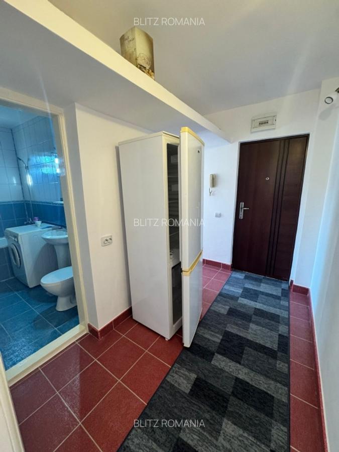 Apartament de vanzare, cu 2 camere, 40 mp, zona Hotvon - 9