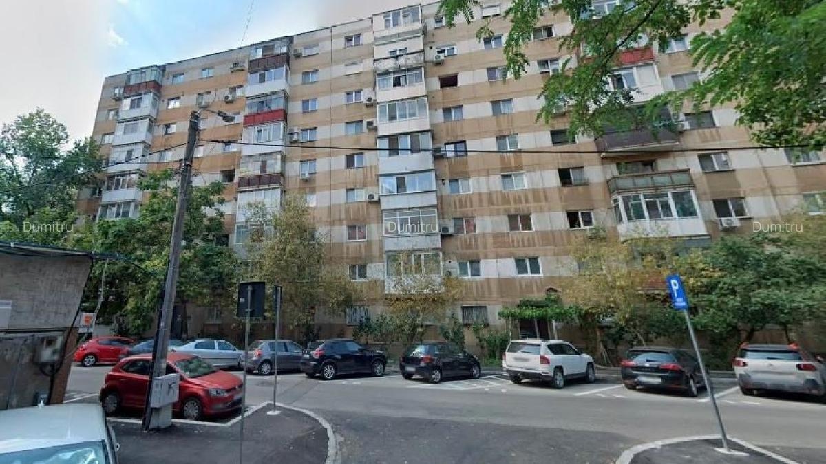 LUJERULUI- str. Partizanilor,  Apartament cu 2 camere semidecomandat - 53 m - 1