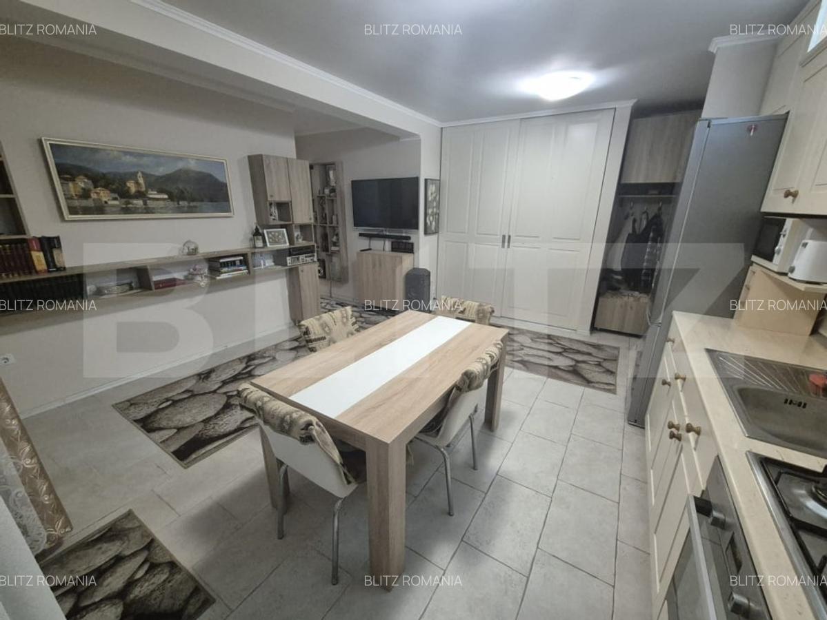 Apartament semidecomandat cu 2 camere, parcare, zona Tineretului - 1 Apartament semidecomandat cu 2 camere, parcare, zona Tineretului - 1