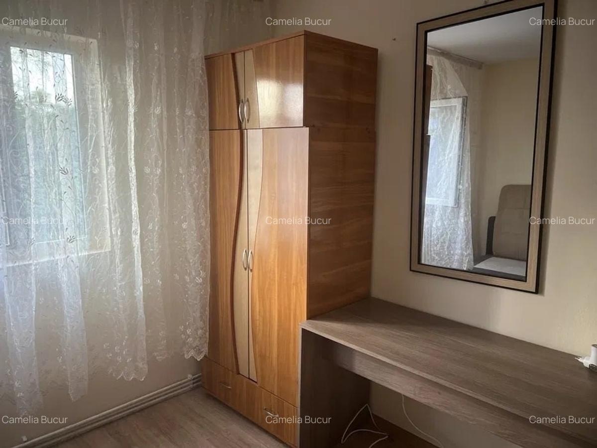 Apartament cu 2 camere - zona Podu Ros - Vis a vis de Serviciul de Pasapoarte - 1