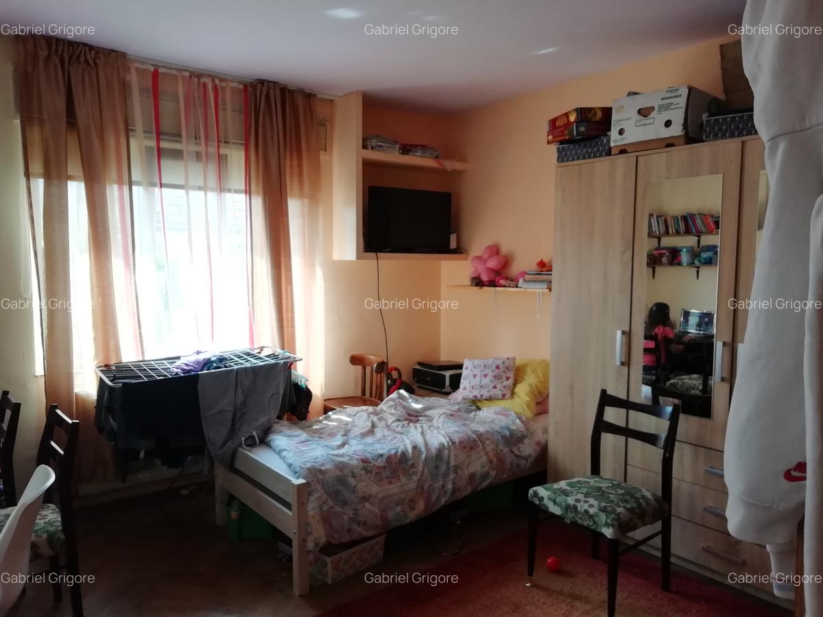 Apartament cu 3 camere decomandat în Griviței - 2